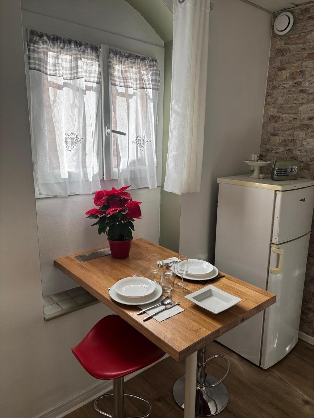 Appartement Central Des Terres Chaudes Proche Bord De Mer Menton Eksteriør bilde